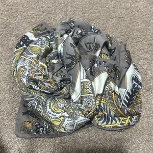 Gray and Yellow Patterned Scarf